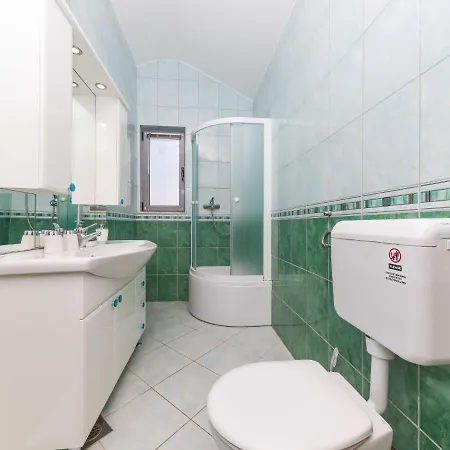 Silvana By Interhome Razanj